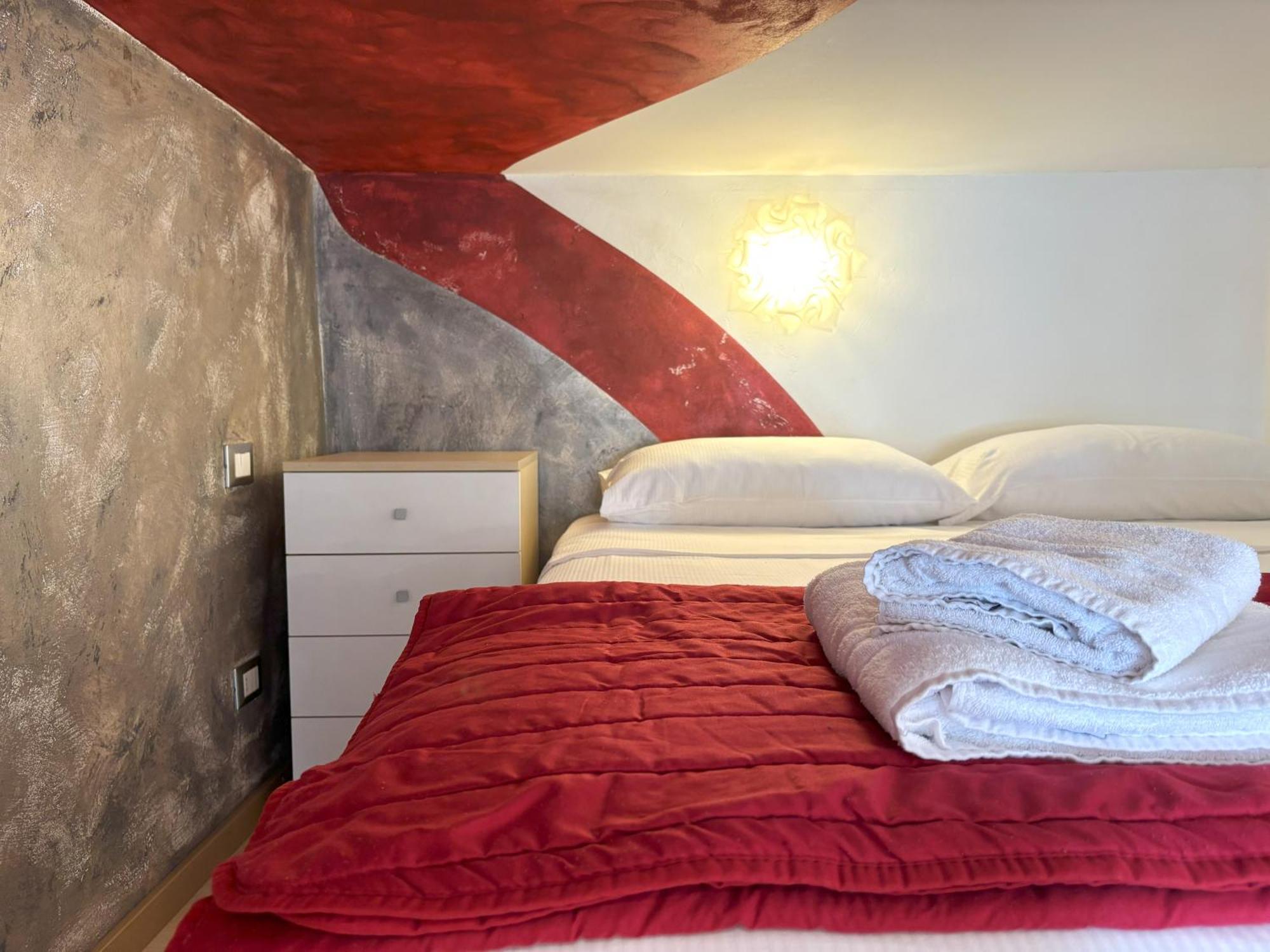Red Velvet Apartman Trieszt Kültér fotó